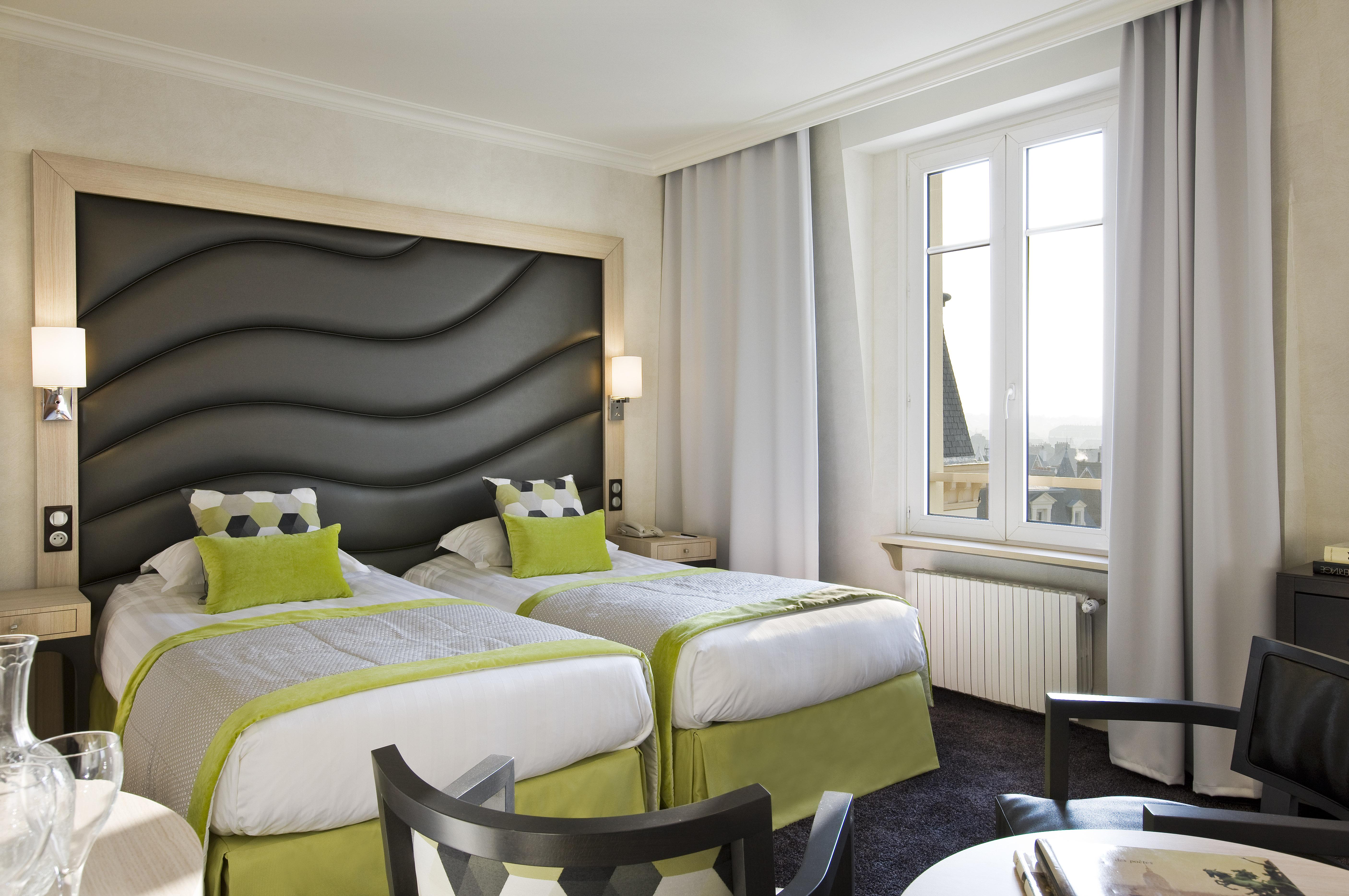 Grand Hotel Des Thermes Сен-Мало Экстерьер фото
